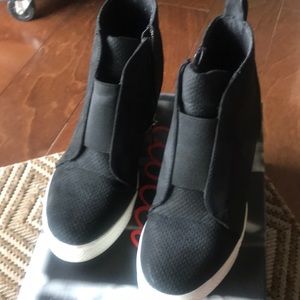 LIKE NEW: black wedge sneaker